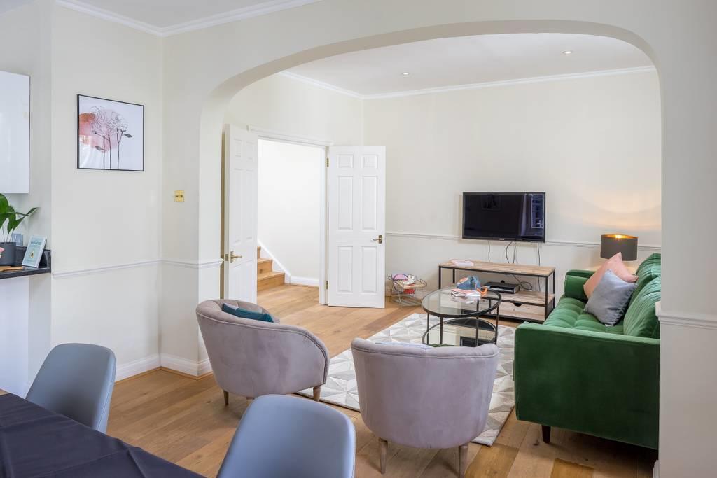 Cornwall Gardens By Lime Street * London
