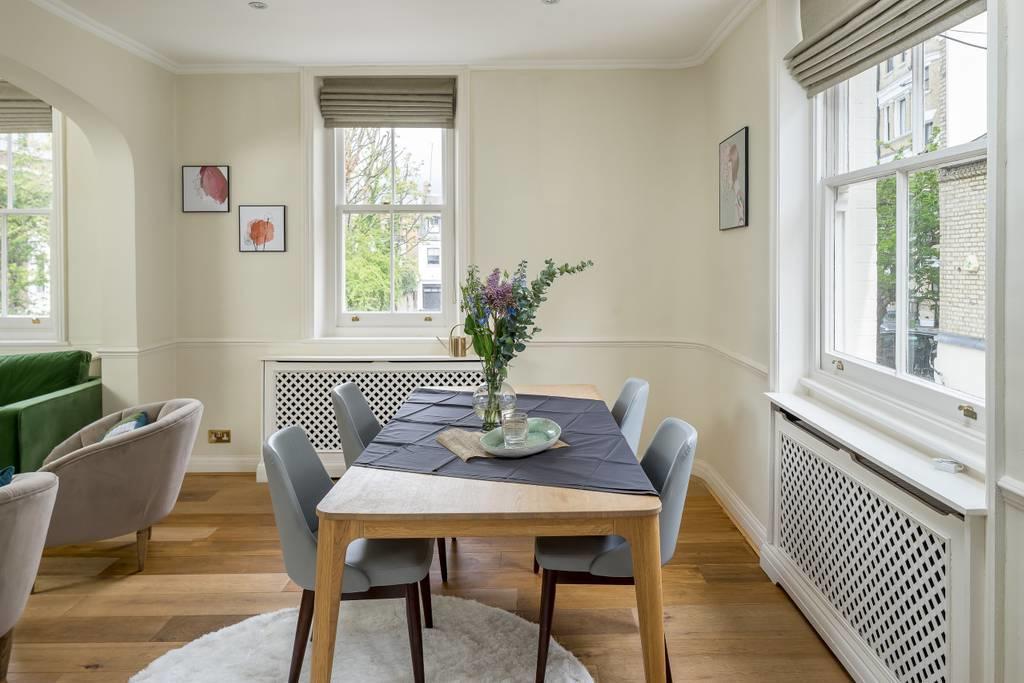 Cornwall Gardens By Lime Street *