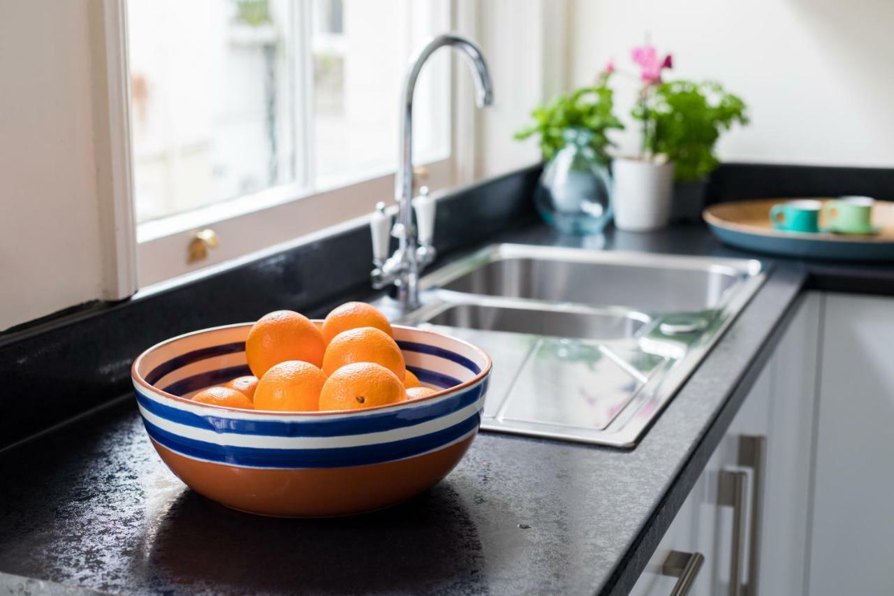 Cornwall Gardens By Lime Street Apartment London